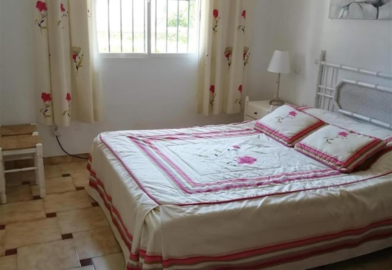 פואנגירולה 3 Bedroom Spacious Apartment מראה חיצוני תמונה